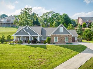 1064 Broad Leaf Dr, Johnson City, TN 37601