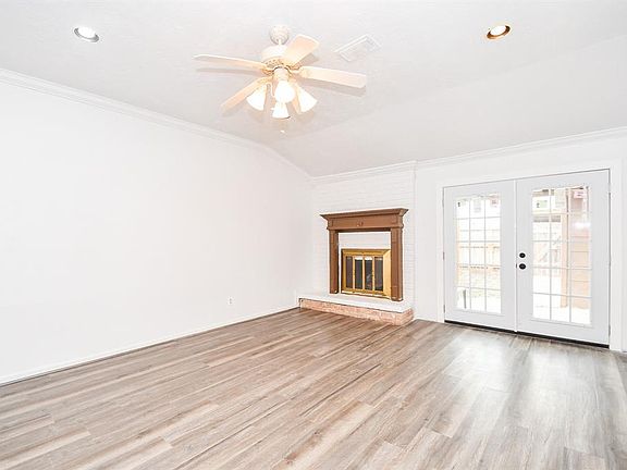5th image of 13050 Clarewood Drive