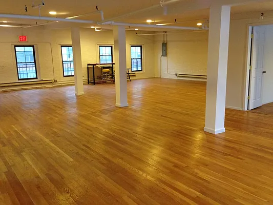 Rented by MNS | media 3