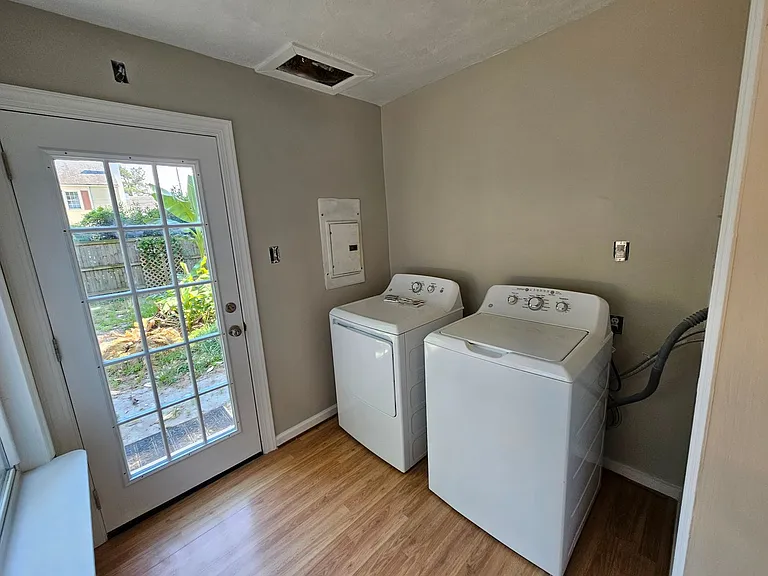 1433 W Little Creek Rd — Photo 14