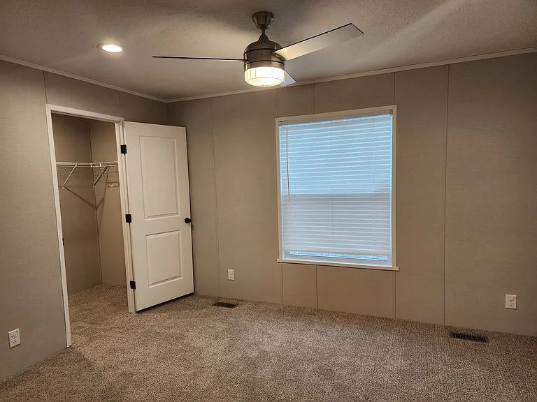 13955 Bronte Dr N — Photo 28