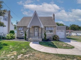 212 Elm St, Dupont, PA 18641