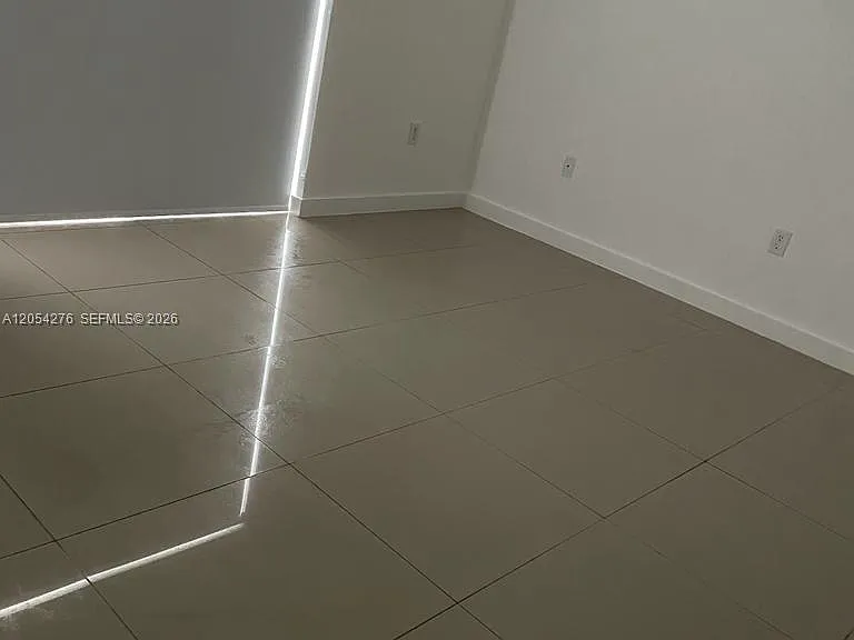 423 E 27th St #201 — Photo 18