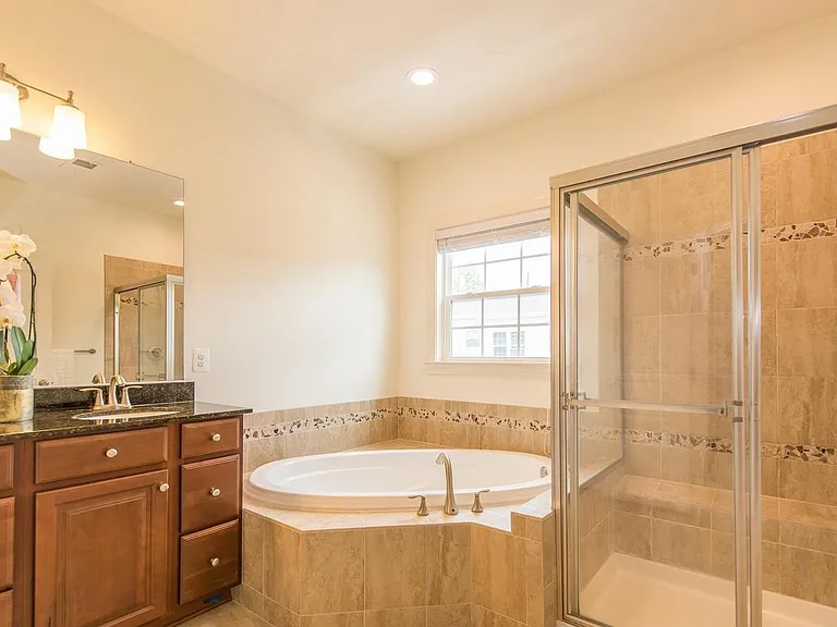 10515 Old Ellicott Cir — Photo 21