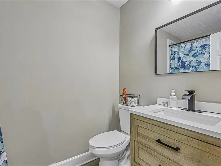 3898 Skidmore Dr — Photo 48
