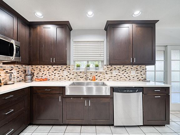 3rd image of 20272 SW 85th Ave