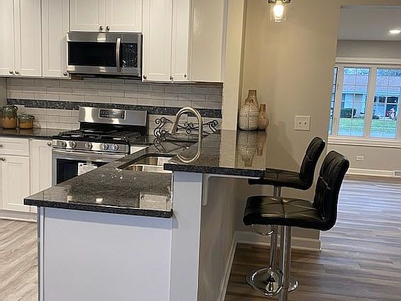 4th image of 519 Garys Dr