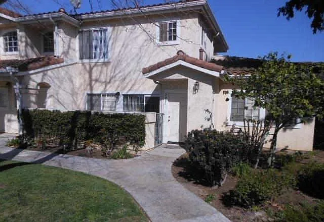 2081 Blackberry Cir