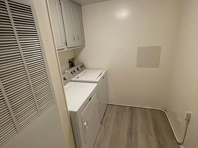 5550 S Pearl St #1 — Photo 4