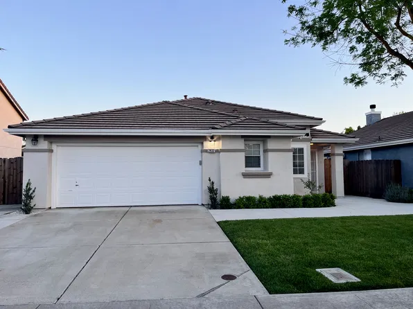 2432 Ives St, Modesto, CA 95355