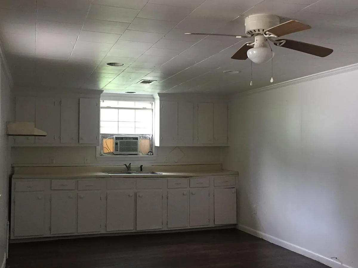 706 Blazier Street — Photo 1