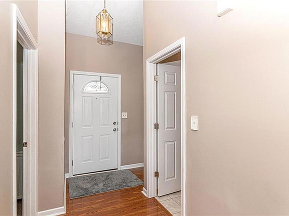 4th image of 1824 Beckenbauer Ln