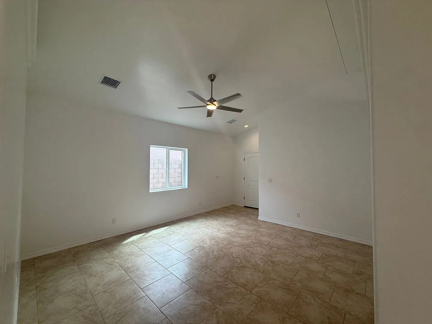 Brand New 3 Bedroom 2 Bath Home — Photo 3