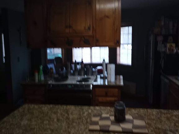 3rd image of 1505 Juby Ave