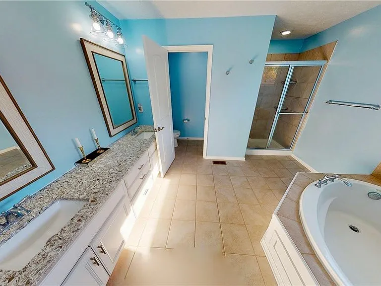 Owners Bath