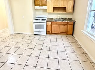 33 Dickerman St #4, New Haven, CT 06511