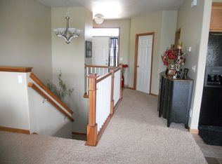 1722 Bobcat Dr NW, Cedar Rapids, IA 52405
