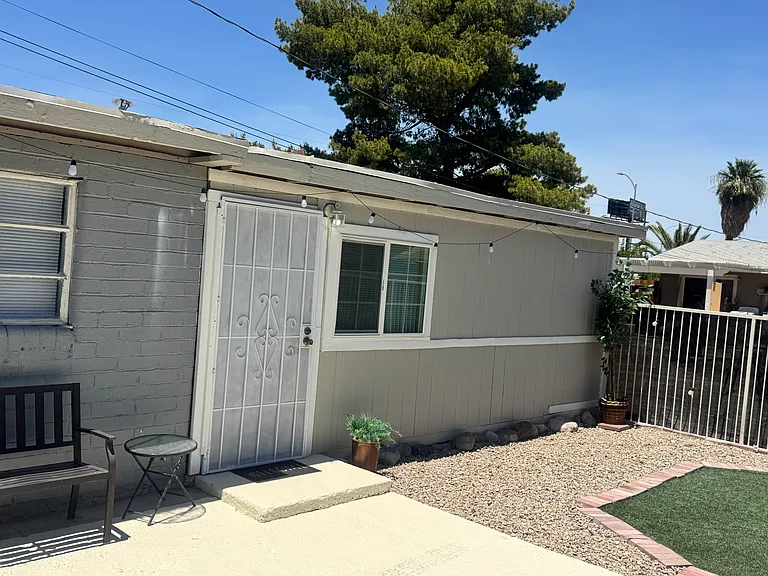 2104 Ash Ave — Photo 28