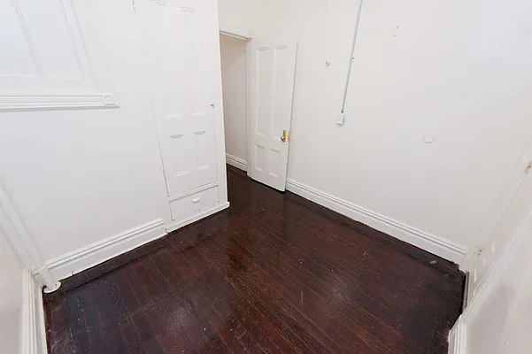 Rented by Compass | media 9