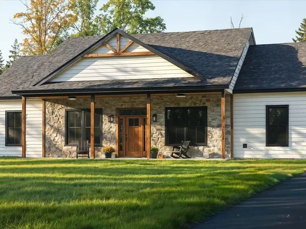 21 Village Loop Road, Bucksport, ME 04416