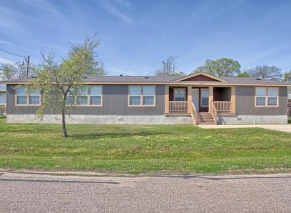 2nd image of 2307 Poplar Ln