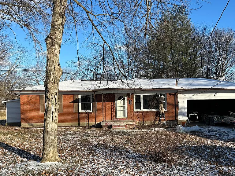 4237 Freeman Ave — Photo 1