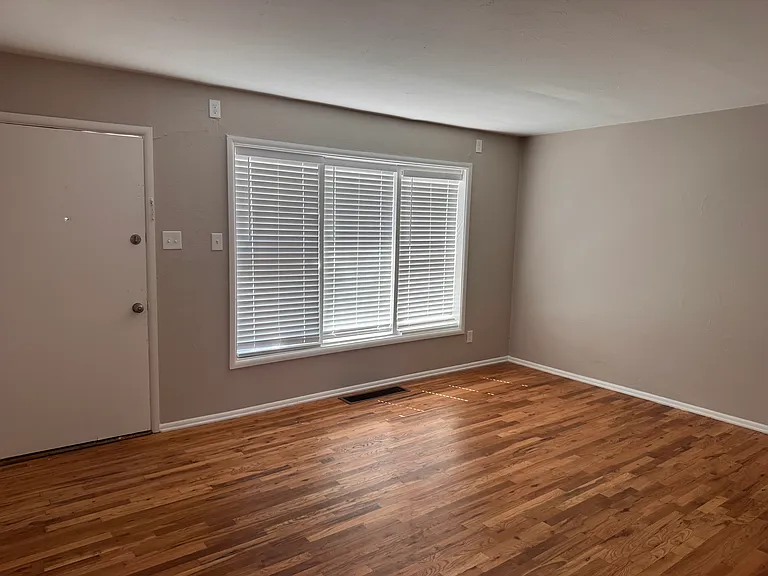 3462 S Glencoe St — Photo 3
