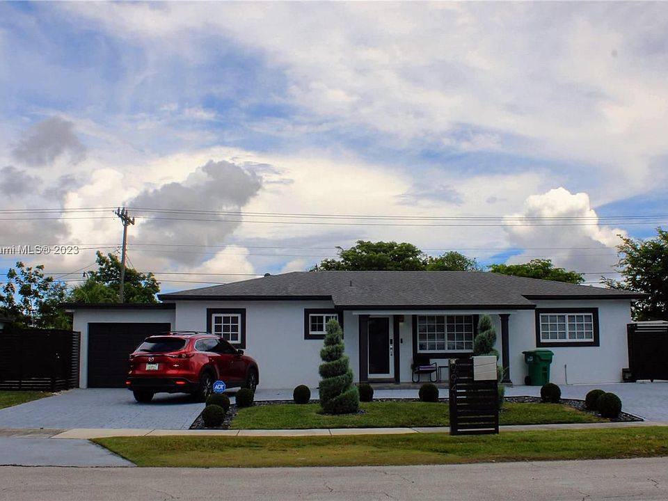 1st image of 9941-9941 Dominican Dr