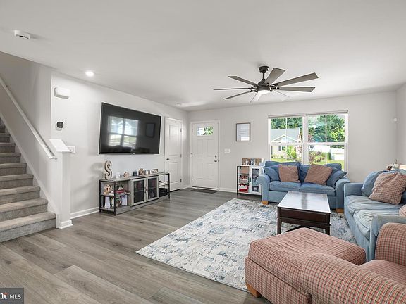 5th image of 2616 High Point Dr