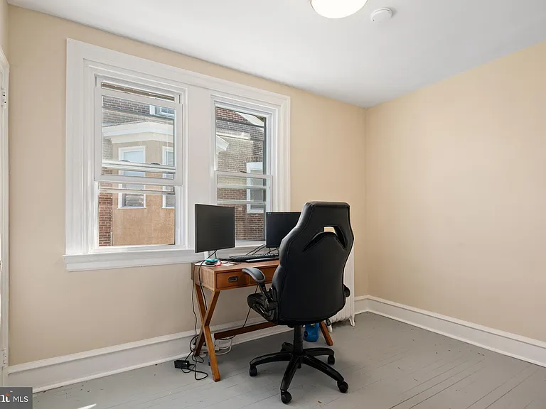 315 Rector St — Photo 9