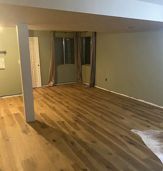 Private Livingroom with wetbar