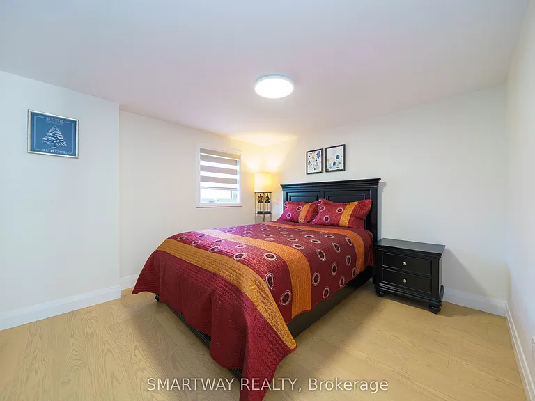 107 Campbell Cres — Photo 37
