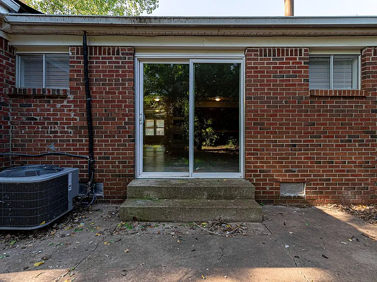 2705 NE 18th St — Photo 59
