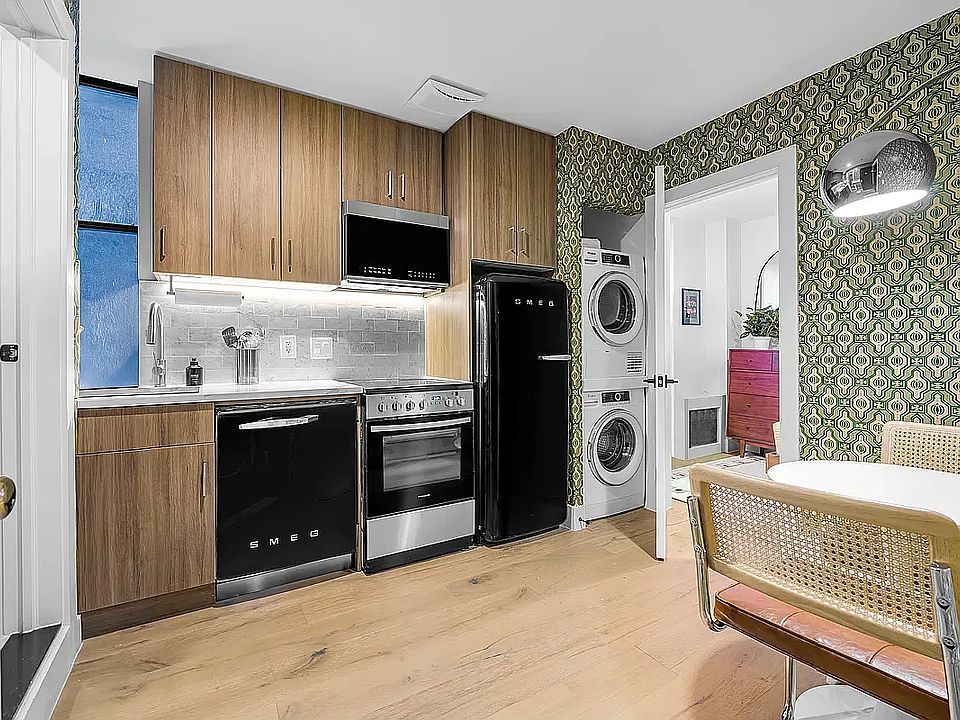 1st image of 236 W 15th St #13B