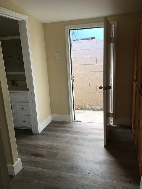 1 bed, 450 sqft, $1,750 — Photo 2