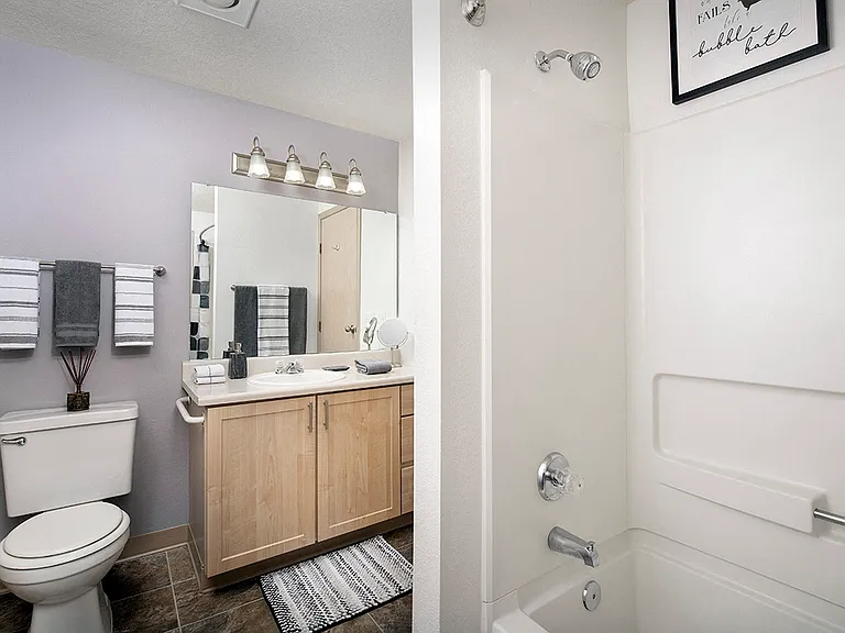 Rivergreens Apartments — Photo 7
