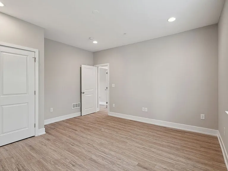 2612 Annin St #3 — Photo 13