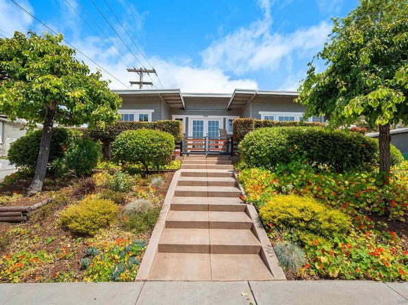 1971 Ebers St, San Diego, CA 92107