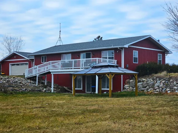 528 71st St, South Haven, MI 49090