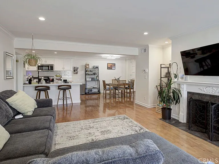 5334 Lindley Ave — Photo 8