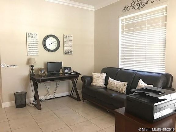 4th image of 3165 Fairway Cir