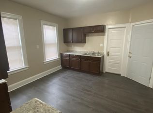 2823 S 11th St, Milwaukee, WI 53215