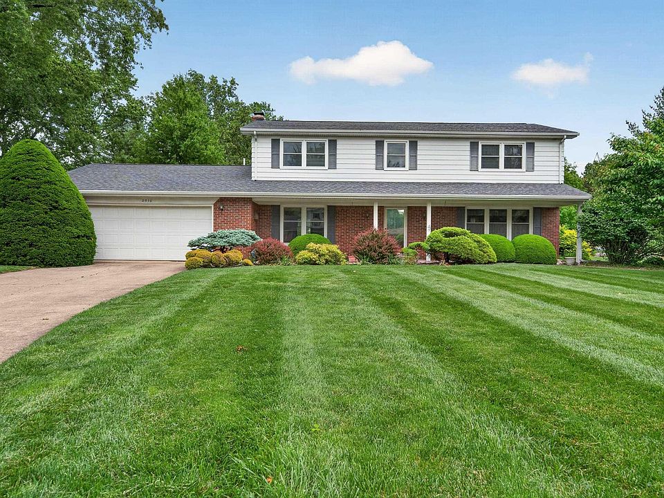 1st image of 2916 Rose Ln