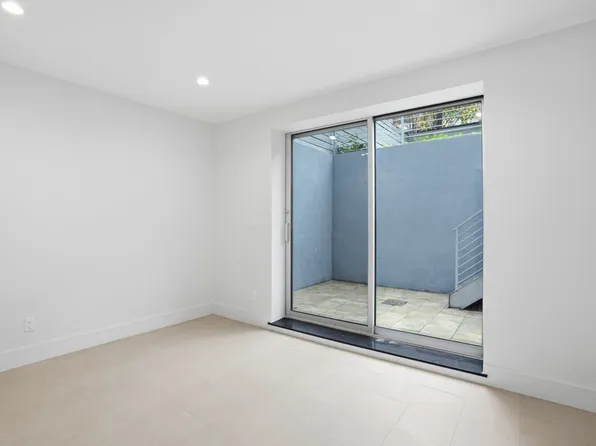 107 Waverly Avenue image 14 of 23