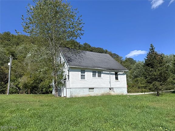 5th image of 143 River St