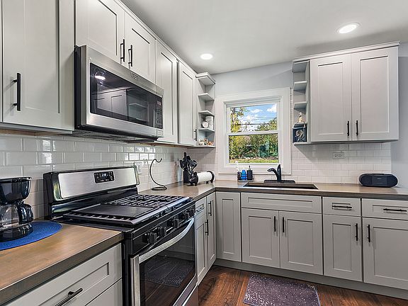 5th image of 14923 Highland Ave