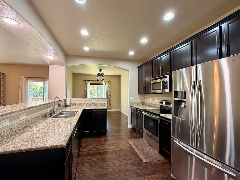 2760 Bridle Dr — Photo 5