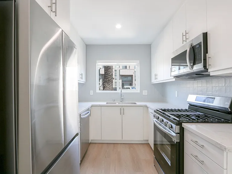 Welcome to Modern West LA Living at 1703 Armacost Ave! — Photo 17