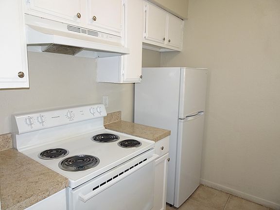 3rd image of 1584 South St #1584