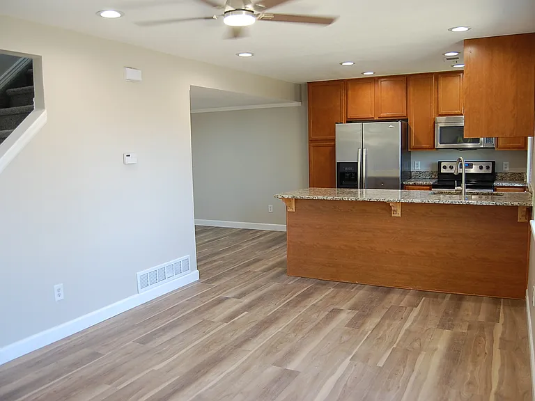 12655 Elm St — Photo 4